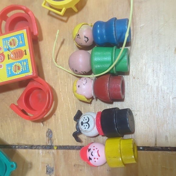 #16 Vintage 1974 Fisher Price Play Family Camper Little People Playset #994